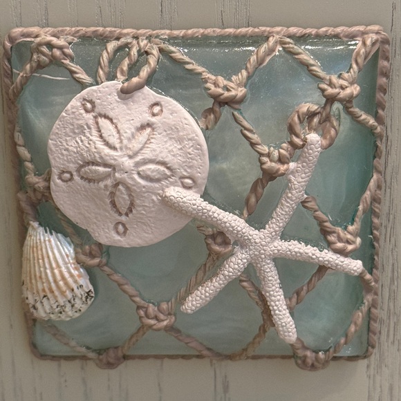 NWT Seaglass Tissue Box - Picture 4 of 7